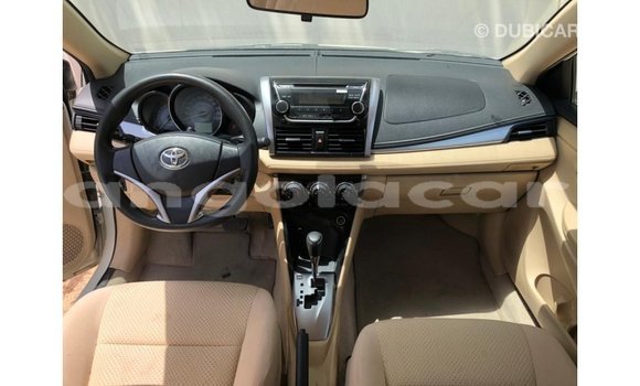 Comprar Importar Toyota Yaris Branco Carro em Import - Dubai em Bengo Province Comprar Importar Toyota Yaris Branco Carro em Import - Dubai em Bengo Province