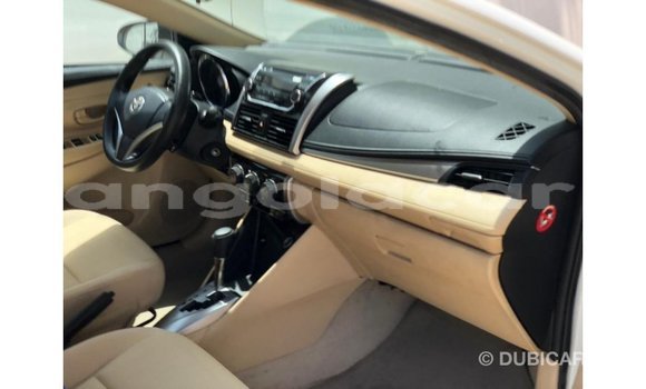 Comprar Importar Toyota Yaris Branco Carro em Import - Dubai em Bengo Province Comprar Importar Toyota Yaris Branco Carro em Import - Dubai em Bengo Province