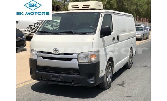Comprar Importar Toyota Hiace Branco Carro em Import - Dubai em Bengo Province