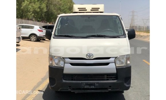 Comprar Importar Toyota Hiace Branco Carro em Import - Dubai em Bengo Province Comprar Importar Toyota Hiace Branco Carro em Import - Dubai em Bengo Province