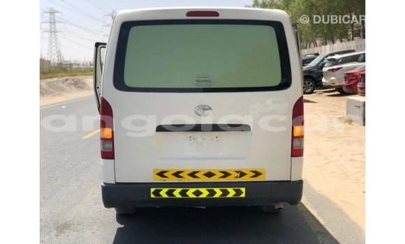 Comprar Importar Toyota Hiace Branco Carro em Import - Dubai em Bengo Province Comprar Importar Toyota Hiace Branco Carro em Import - Dubai em Bengo Province