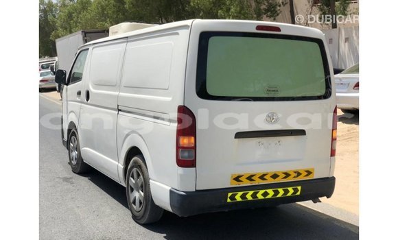 Comprar Importar Toyota Hiace Branco Carro em Import - Dubai em Bengo Province Comprar Importar Toyota Hiace Branco Carro em Import - Dubai em Bengo Province