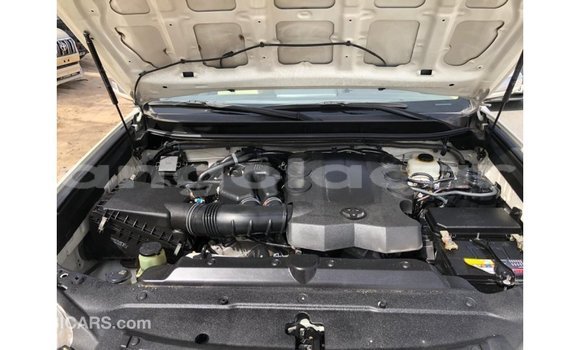 Comprar Importar Toyota Prado Branco Carro em Import - Dubai em Bengo Province Comprar Importar Toyota Prado Branco Carro em Import - Dubai em Bengo Province