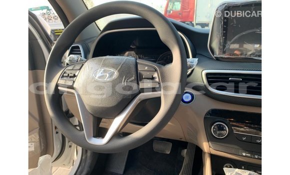 Comprar Importar Hyundai Tucson Branco Carro em Import - Dubai em Bengo Province Comprar Importar Hyundai Tucson Branco Carro em Import - Dubai em Bengo Province