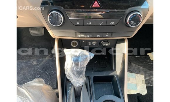 Comprar Importar Hyundai Tucson Branco Carro em Import - Dubai em Bengo Province Comprar Importar Hyundai Tucson Branco Carro em Import - Dubai em Bengo Province