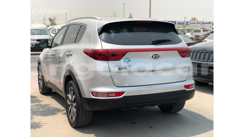 Big with watermark kia sportage bengo province import dubai 9385