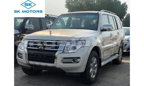 Buy Import Mitsubishi Pajero Black Car in Import - Dubai in Bengo Province Buy Import Mitsubishi Pajero Black Car in Import - Dubai in Bengo Province