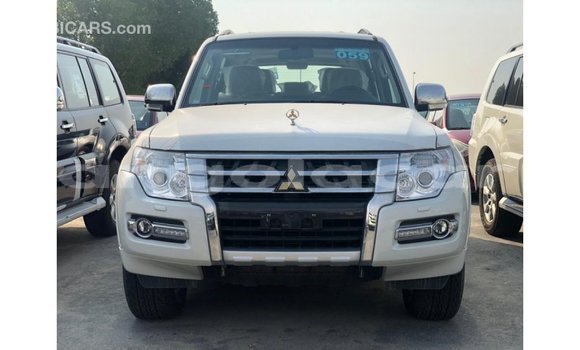 Buy Import Mitsubishi Pajero Black Car in Import - Dubai in Bengo Province Buy Import Mitsubishi Pajero Black Car in Import - Dubai in Bengo Province