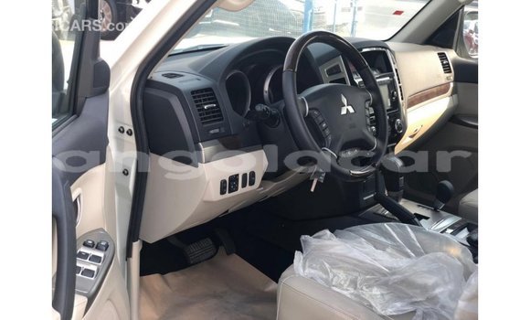 Buy Import Mitsubishi Pajero Black Car in Import - Dubai in Bengo Province Buy Import Mitsubishi Pajero Black Car in Import - Dubai in Bengo Province