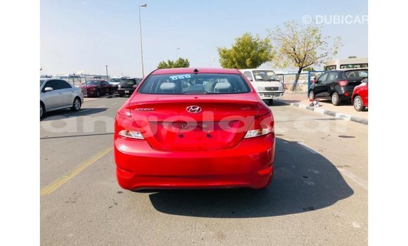Comprar Importar Hyundai Accent Vermelho Carro em Import - Dubai em Bengo Province Comprar Importar Hyundai Accent Vermelho Carro em Import - Dubai em Bengo Province
