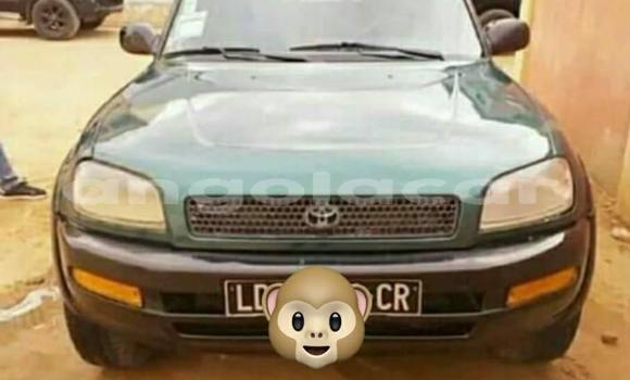 Comprar Usado Toyota RAV4 Verde Carro em Luanda em Luanda Province