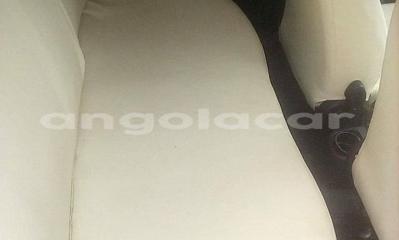 Buy Used Hyundai i10 Silver Car in Luanda in Luanda Province Buy Used Hyundai i10 Silver Car in Luanda in Luanda Province