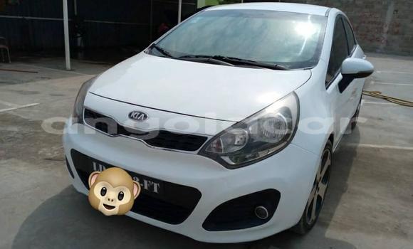 Acheter Occasion Voiture Kia rio Blanc à Luanda, Province de Luanda Acheter Occasion Voiture Kia rio Blanc à Luanda, Province de Luanda