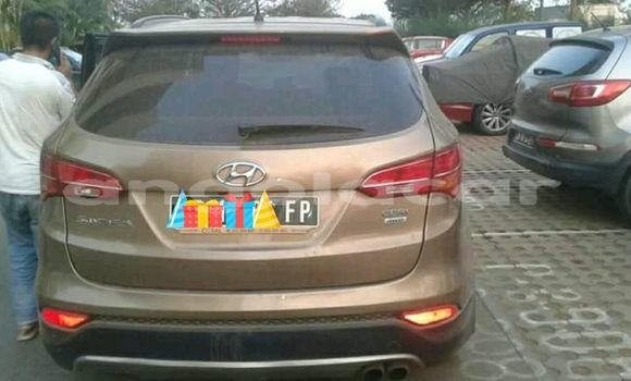 Acheter Occasion Voiture Hyundai Santa Fe Marron à Luanda, Province de Luanda Acheter Occasion Voiture Hyundai Santa Fe Marron à Luanda, Province de Luanda