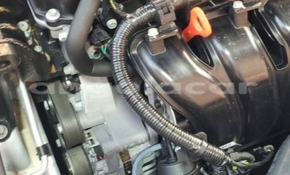 Buy Used Hyundai Sonata White Car in Luanda in Luanda Province Buy Used Hyundai Sonata White Car in Luanda in Luanda Province