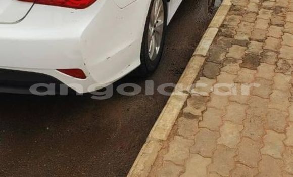 Buy Used Hyundai Sonata White Car in Luanda in Luanda Province Buy Used Hyundai Sonata White Car in Luanda in Luanda Province