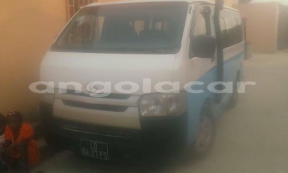 Comprar Usado Toyota Hiace Azul Carro em Luanda em Luanda Province