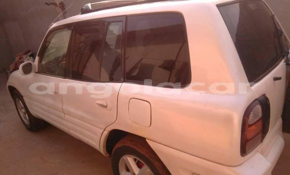 Buy Used Toyota RAV4 White Car in Luanda in Luanda Province Buy Used Toyota RAV4 White Car in Luanda in Luanda Province