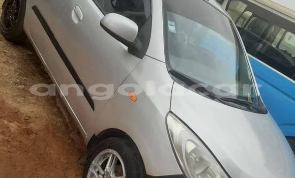 Buy Used Hyundai i10 Silver Car in Luanda in Luanda Province Buy Used Hyundai i10 Silver Car in Luanda in Luanda Province