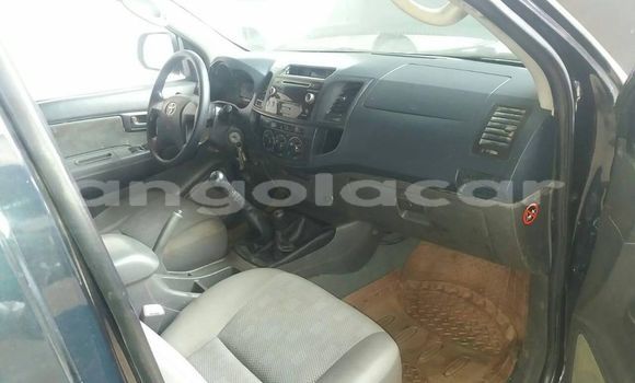 Buy Used Toyota Hilux Silver Car in Luanda in Luanda Province Buy Used Toyota Hilux Silver Car in Luanda in Luanda Province