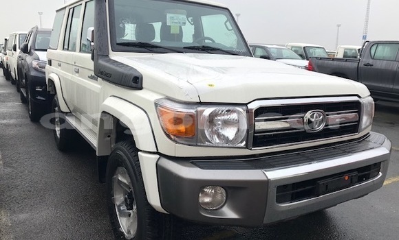 Buy Used Toyota Land Cruiser White Car in Benguela in Benguela Buy Used Toyota Land Cruiser White Car in Benguela in Benguela