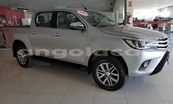 Comprar Usado Toyota Hilux Outro Carro em Luena em Moxico Comprar Usado Toyota Hilux Outro Carro em Luena em Moxico
