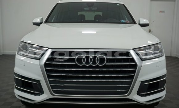 Comprar Usado Audi Q7 Branco Carro em Luena em Moxico