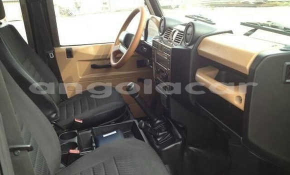 Comprar Usado Land Rover Defender Outro Carro em Luena em Moxico Comprar Usado Land Rover Defender Outro Carro em Luena em Moxico