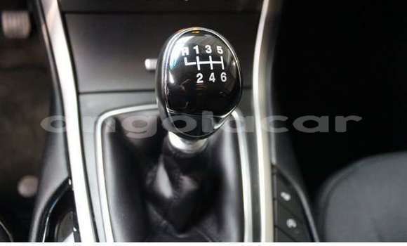 Comprar Usado Ford Edge Vermelho Carro em Luena em Moxico Comprar Usado Ford Edge Vermelho Carro em Luena em Moxico