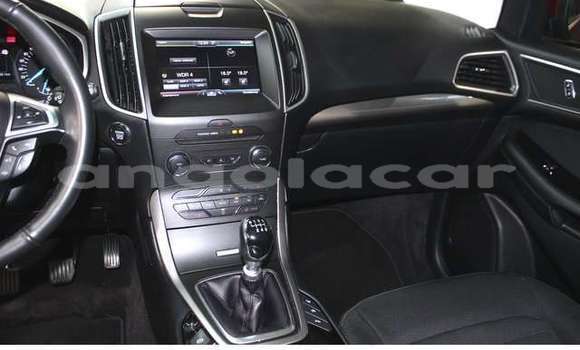 Comprar Usado Ford Edge Vermelho Carro em Luena em Moxico Comprar Usado Ford Edge Vermelho Carro em Luena em Moxico
