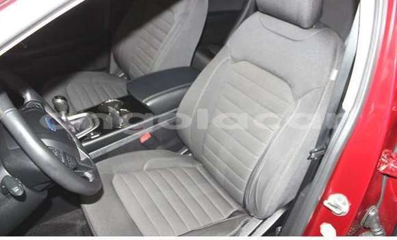 Comprar Usado Ford Edge Vermelho Carro em Luena em Moxico Comprar Usado Ford Edge Vermelho Carro em Luena em Moxico