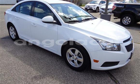 Comprar Usado Chevrolet Cruze Branco Carro em N'zeto em Zaire Comprar Usado Chevrolet Cruze Branco Carro em N'zeto em Zaire