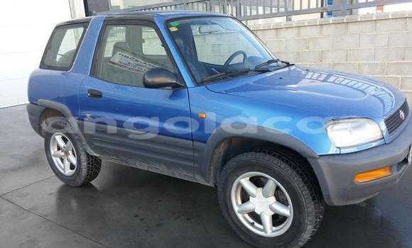 Acheter Occasion Voiture Toyota RAV4 Bleu à N'zeto, Zaïre Acheter Occasion Voiture Toyota RAV4 Bleu à N'zeto, Zaïre