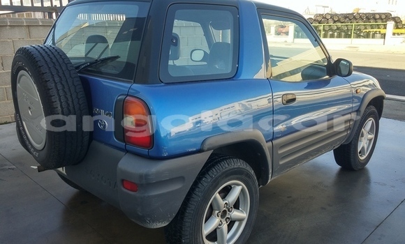 Comprar Usado Toyota RAV4 Azul Carro em N'zeto em Zaire Comprar Usado Toyota RAV4 Azul Carro em N'zeto em Zaire