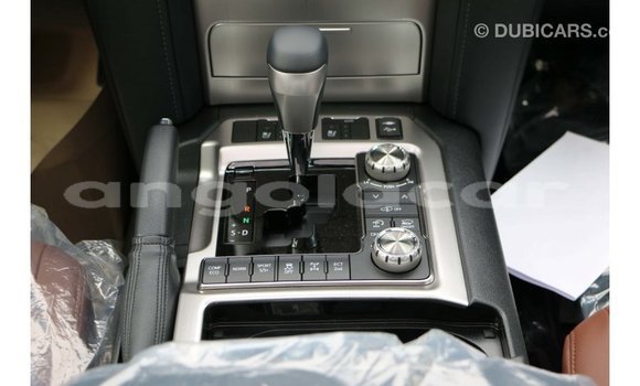 Acheter Import Voiture Toyota Land Cruiser Blanc à Import - Dubai, Province de Bengo Acheter Import Voiture Toyota Land Cruiser Blanc à Import - Dubai, Province de Bengo