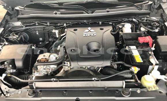 Acheter Occasion Voiture Mitsubishi L200 Noir à N'zeto, Zaïre Acheter Occasion Voiture Mitsubishi L200 Noir à N'zeto, Zaïre