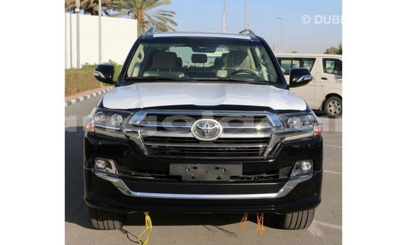 Acheter Import Voiture Toyota Land Cruiser Noir à Import - Dubai, Province de Bengo Acheter Import Voiture Toyota Land Cruiser Noir à Import - Dubai, Province de Bengo