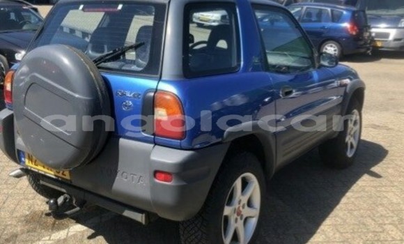 Comprar Usado Toyota RAV4 Azul Carro em Luanda em Luanda Province Comprar Usado Toyota RAV4 Azul Carro em Luanda em Luanda Province
