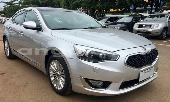 Acheter Occasion Voiture Kia Cadenza Gris à N'zeto, Zaïre Acheter Occasion Voiture Kia Cadenza Gris à N'zeto, Zaïre