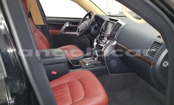 Buy Used Toyota Land Cruiser Black Car in N'zeto in Zaire Buy Used Toyota Land Cruiser Black Car in N'zeto in Zaire