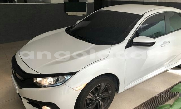 Comprar Usado Honda Civic Branco Carro em N'zeto em Zaire Comprar Usado Honda Civic Branco Carro em N'zeto em Zaire
