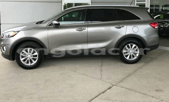 Comprar Usado Kia Sorento Outro Carro em N'zeto em Zaire