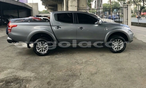 Buy Used Toyota Hilux Black Car in Luena in Moxico Buy Used Toyota Hilux Black Car in Luena in Moxico