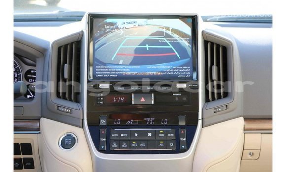 Acheter Import Voiture Toyota Land Cruiser Noir à Import - Dubai, Province de Bengo Acheter Import Voiture Toyota Land Cruiser Noir à Import - Dubai, Province de Bengo