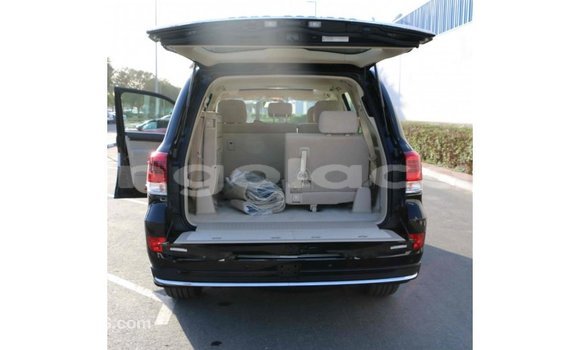 Acheter Import Voiture Toyota Land Cruiser Noir à Import - Dubai, Province de Bengo Acheter Import Voiture Toyota Land Cruiser Noir à Import - Dubai, Province de Bengo