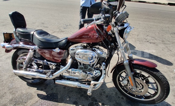 Acheter Occasion Moto Harley Davidson Sportster Rouge à Luanda, Province de Luanda Acheter Occasion Moto Harley Davidson Sportster Rouge à Luanda, Province de Luanda