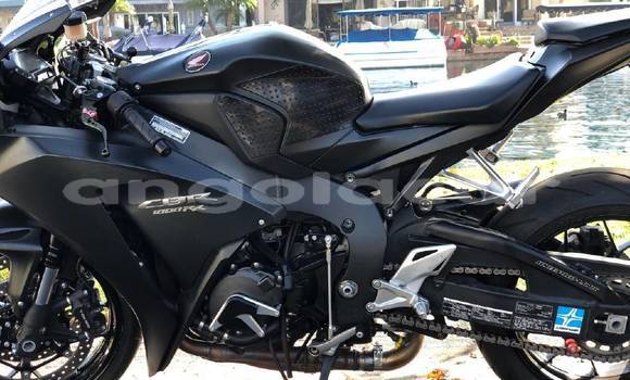 Acheter Occasion Moto Honda CBR 1000 RR Noir à Benguela, Benguela