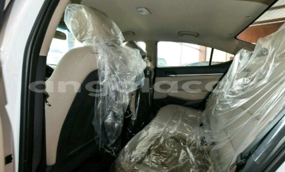 Buy Used Hyundai Elantra White Car in Luanda in Luanda Province Buy Used Hyundai Elantra White Car in Luanda in Luanda Province