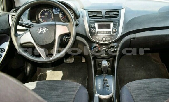 Buy Used Hyundai Accent White Car in Luanda in Luanda Province Buy Used Hyundai Accent White Car in Luanda in Luanda Province