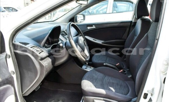 Buy Used Hyundai Accent White Car in Luanda in Luanda Province Buy Used Hyundai Accent White Car in Luanda in Luanda Province